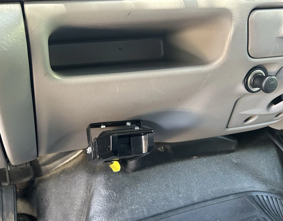 2000 Ford Super Duty 1st Gen - Image 11 of 13