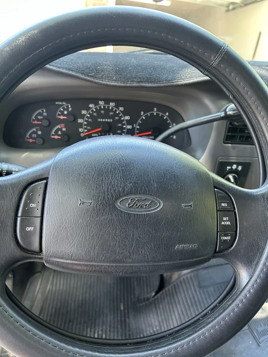 2000 Ford Super Duty 1st Gen - Image 7 of 13