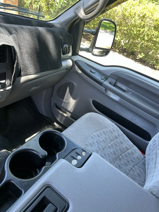 2000 Ford Super Duty 1st Gen - Image 9 of 13