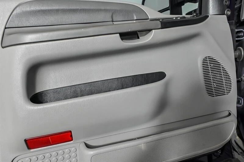 2000 Ford Super Duty 1st Gen - Image 11 of 21