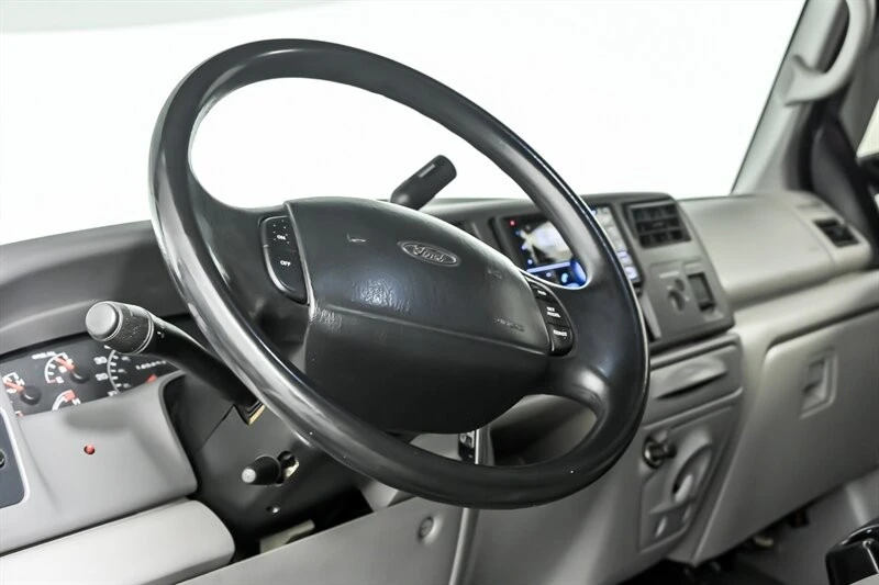2000 Ford Super Duty 1st Gen - Image 15 of 21