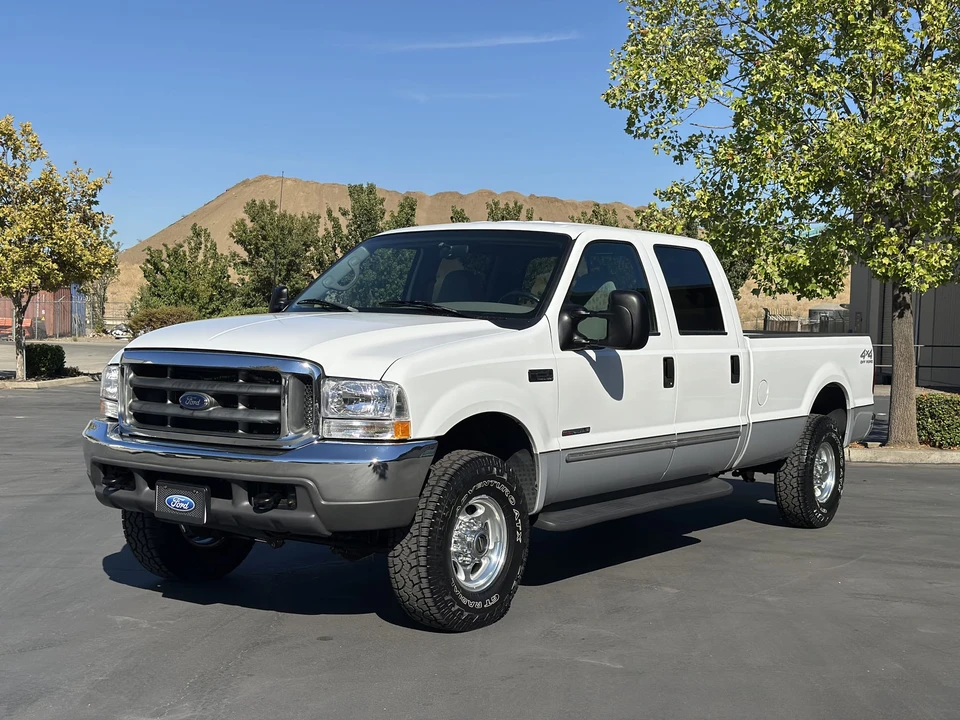 2000 Ford Super Duty 1st Gen - Image 2 of 31