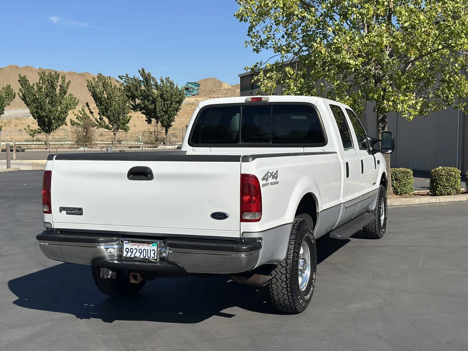 2000 Ford Super Duty 1st Gen - Image 17 of 31