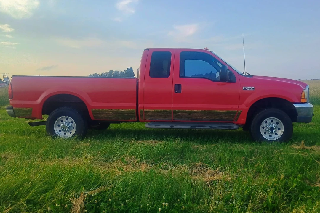 2000 Ford Super Duty 1st Gen - Image 7 of 31