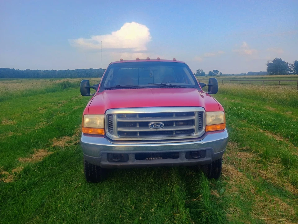 2000 Ford Super Duty 1st Gen - Image 10 of 31