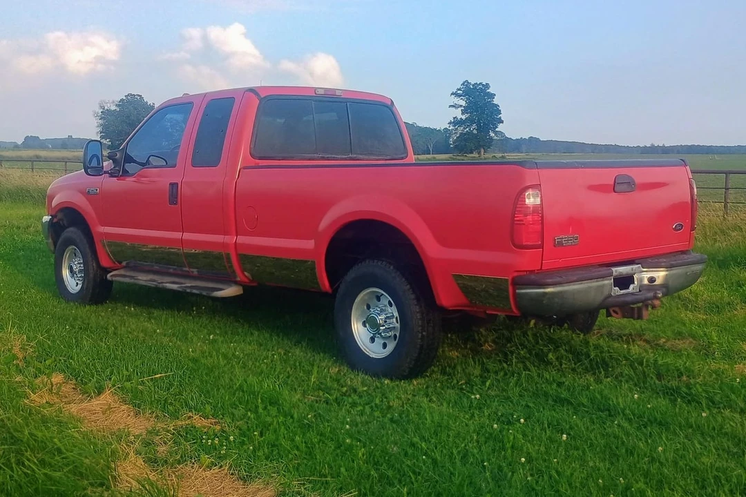 2000 Ford Super Duty 1st Gen - Image 5 of 31