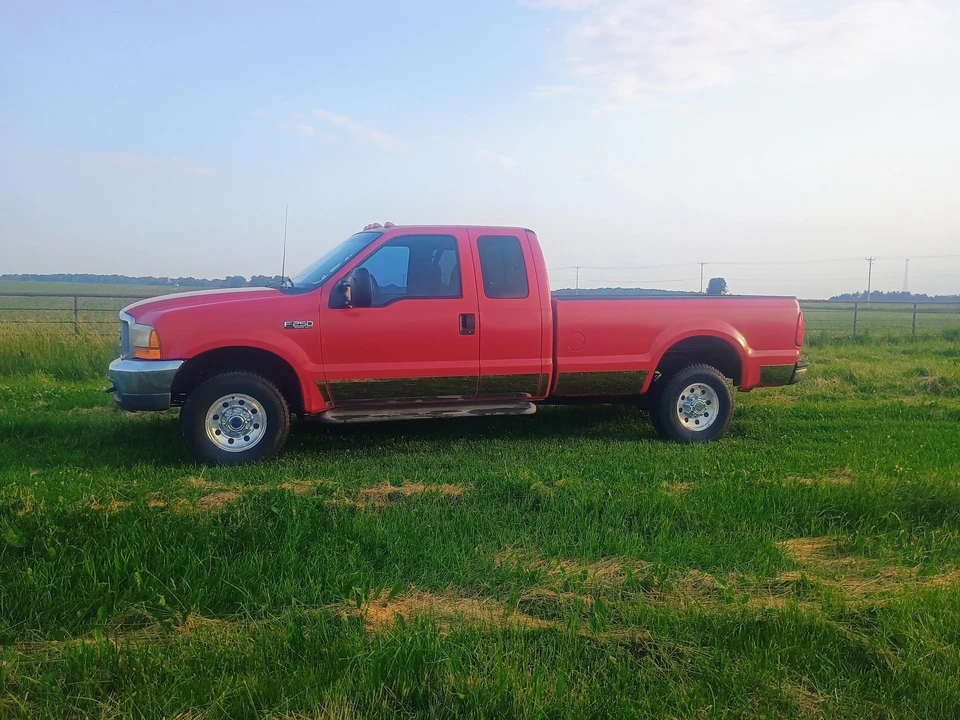 2000 Ford Super Duty 1st Gen - Image 3 of 31