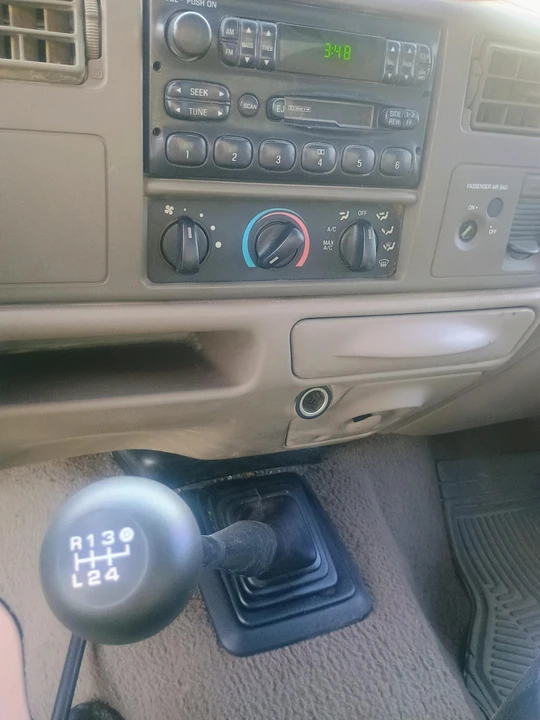 2000 Ford Super Duty 1st Gen - Image 26 of 31