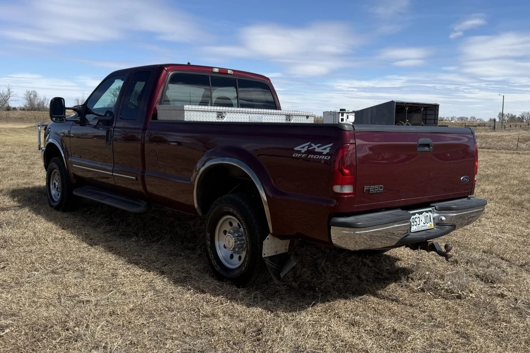 2000 Ford Super Duty 1st Gen - Image 2 of 7