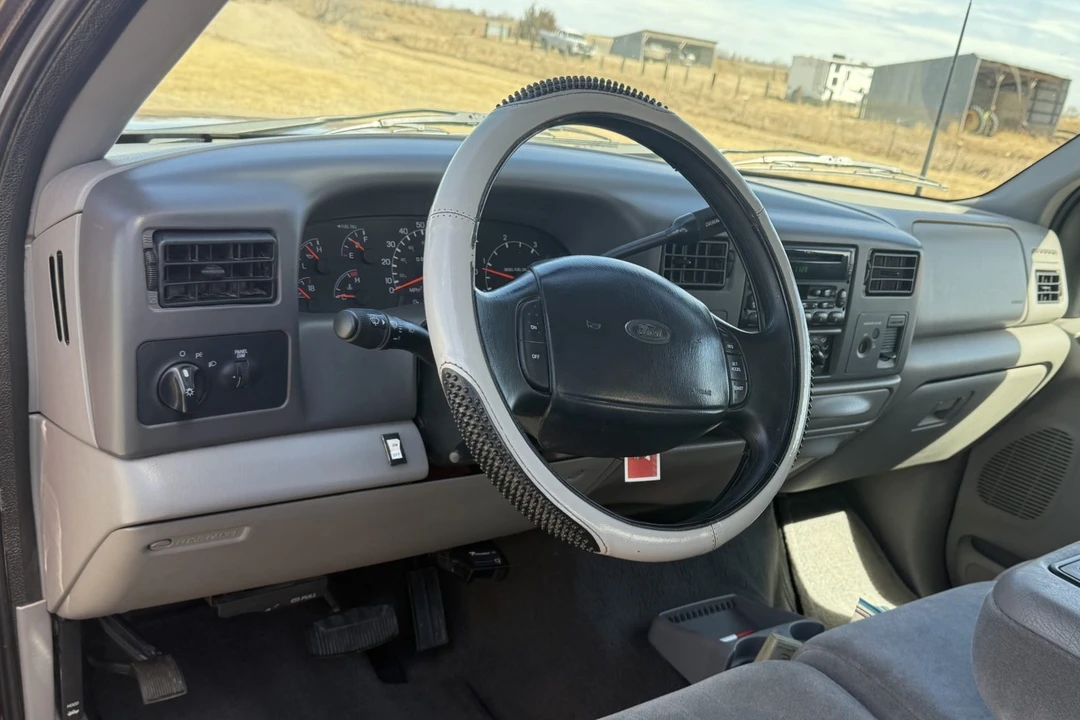 2000 Ford Super Duty 1st Gen - Image 5 of 7