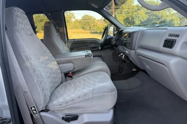 2000 Ford Super Duty 1st Gen - Image 4 of 8