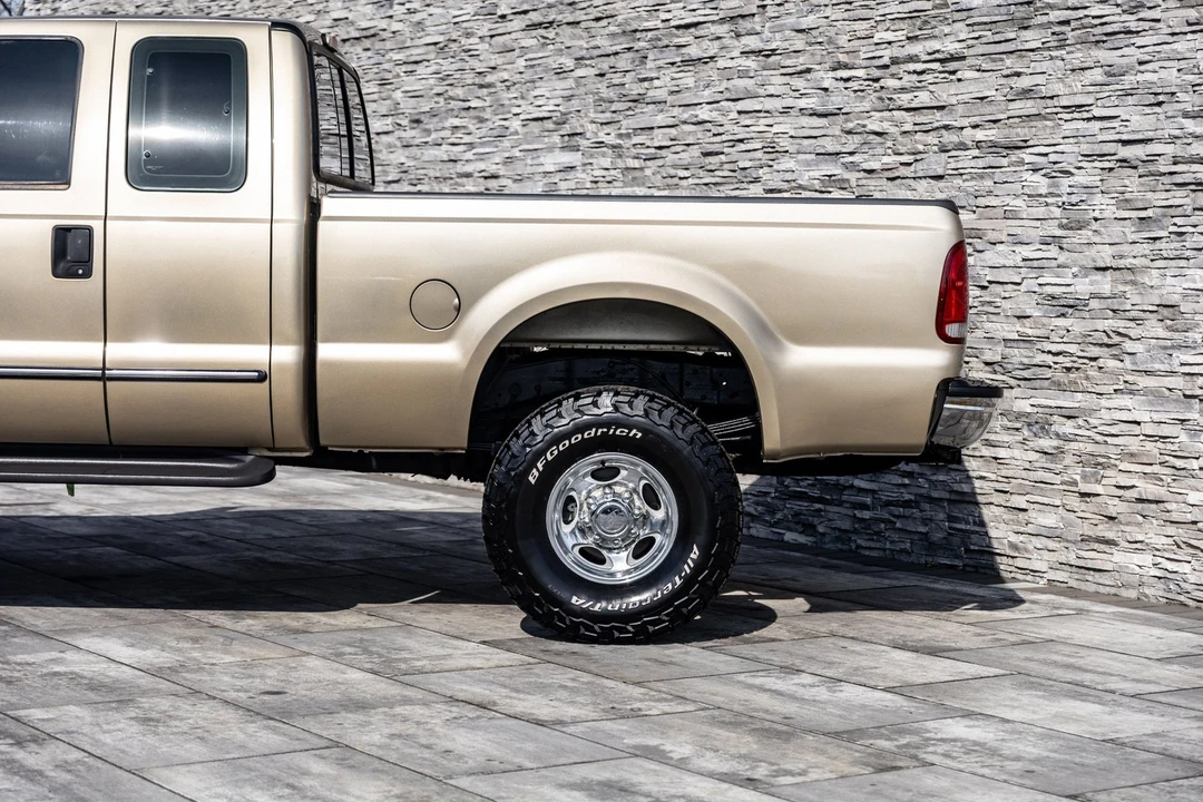 2000 Ford Super Duty 1st Gen - Image 11 of 21