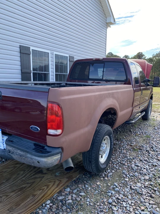 2000 Ford Super Duty 1st Gen - Image 2 of 9