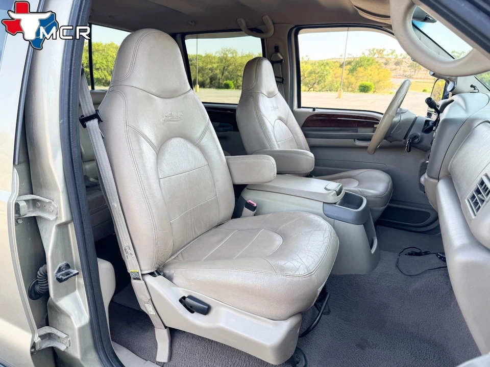 2000 Ford Super Duty 1st Gen - Image 19 of 31
