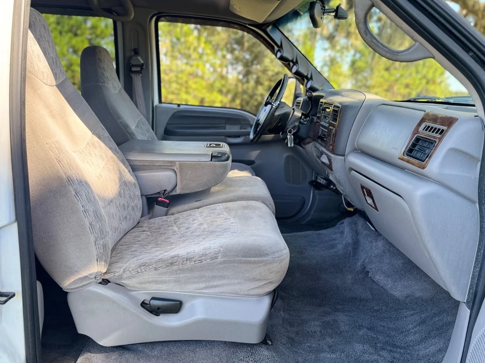 2000 Ford Super Duty 1st Gen - Image 11 of 16