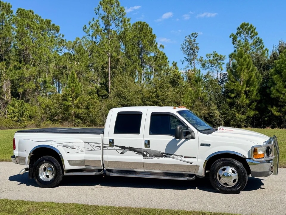 2000 Ford Super Duty 1st Gen - Image 5 of 16