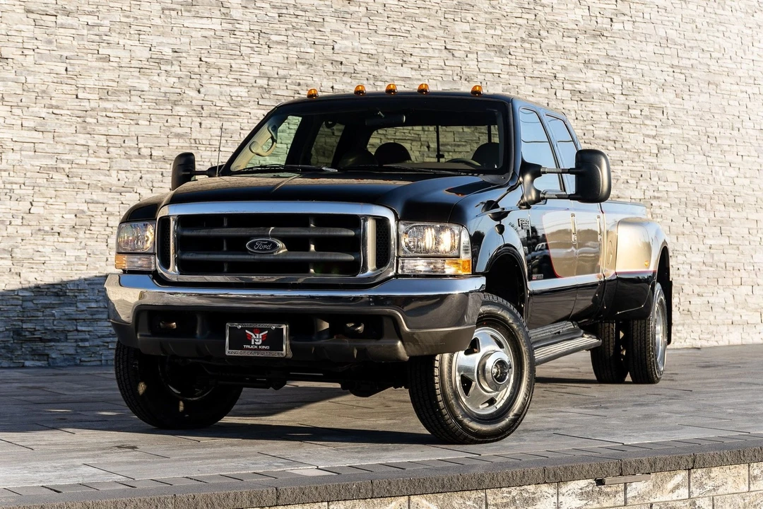 2000 Ford Super Duty 1st Gen - Image 2 of 21