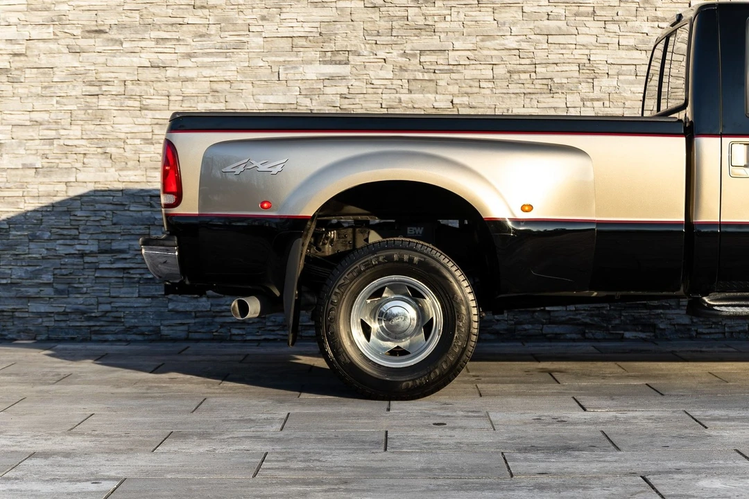 2000 Ford Super Duty 1st Gen - Image 17 of 21