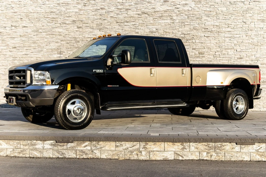 2000 Ford Super Duty 1st Gen - Image 9 of 21