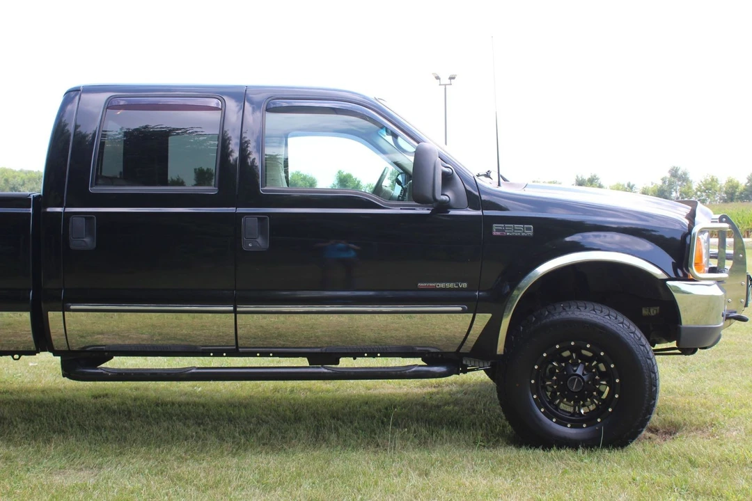 2000 Ford Super Duty 1st Gen - Image 9 of 12