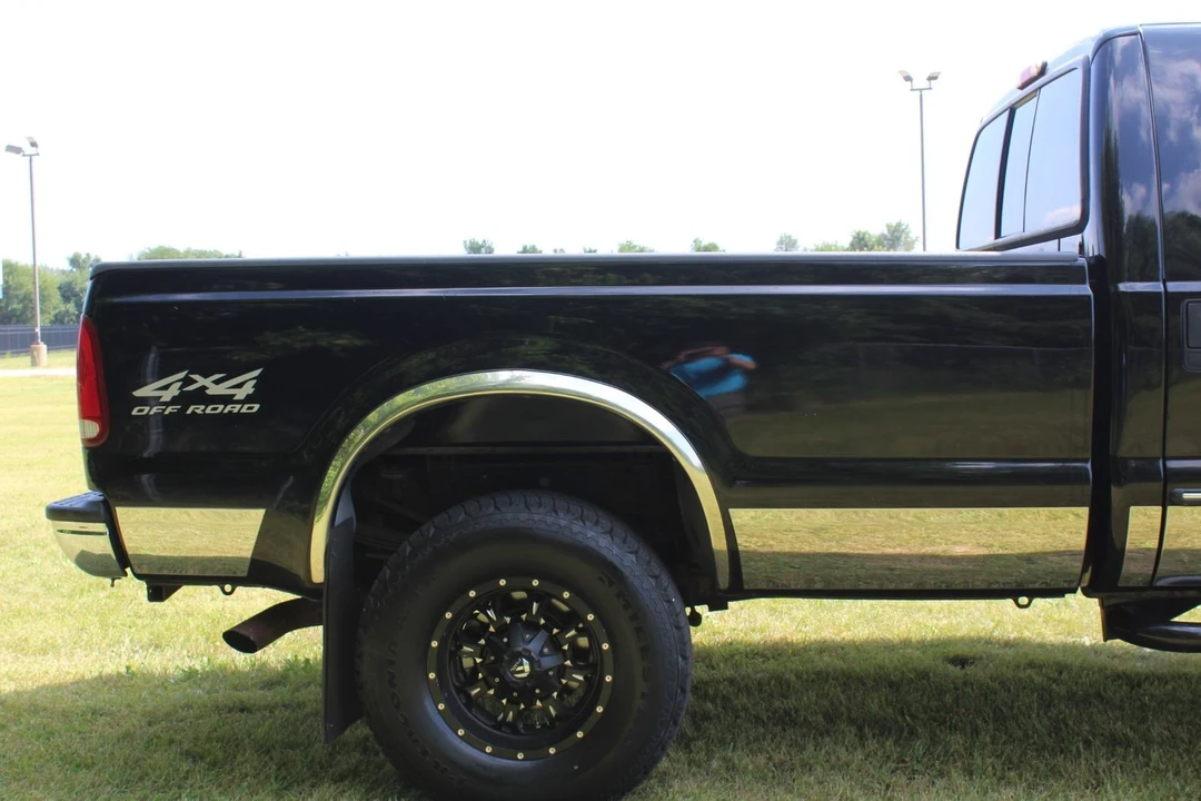 2000 Ford Super Duty 1st Gen - Image 8 of 12