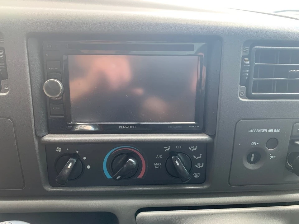 2000 Ford Super Duty 1st Gen - Image 10 of 21