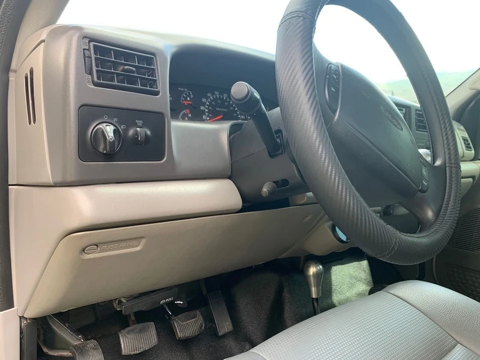 2000 Ford Super Duty 1st Gen - Image 7 of 12