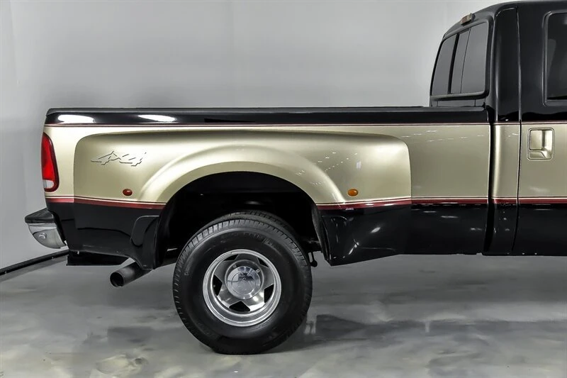 2000 Ford Super Duty 1st Gen - Image 13 of 21