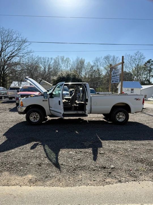 2000 Ford Super Duty 1st Gen - Image 2 of 20
