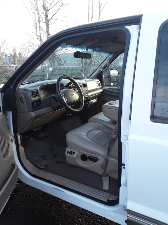 2000 Ford Super Duty 1st Gen - Image 9 of 15