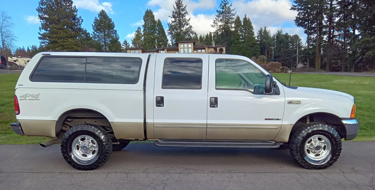 2000 Ford Super Duty 1st Gen - Image 3 of 15