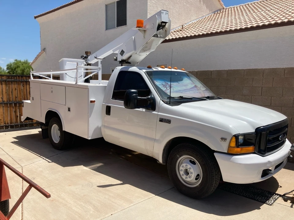 2000 Ford Super Duty 1st Gen - Image 3 of 19