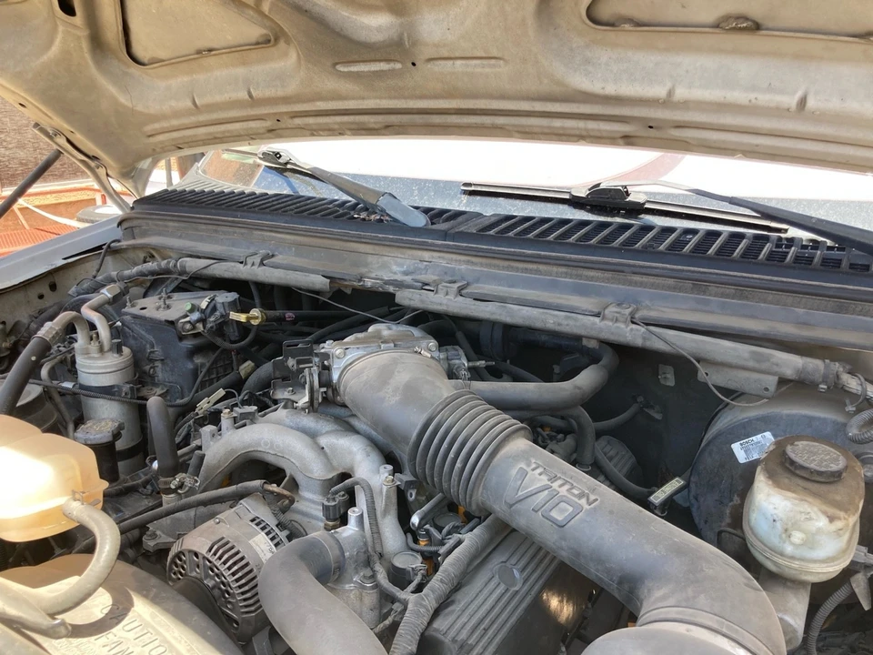 2000 Ford Super Duty 1st Gen - Image 15 of 19