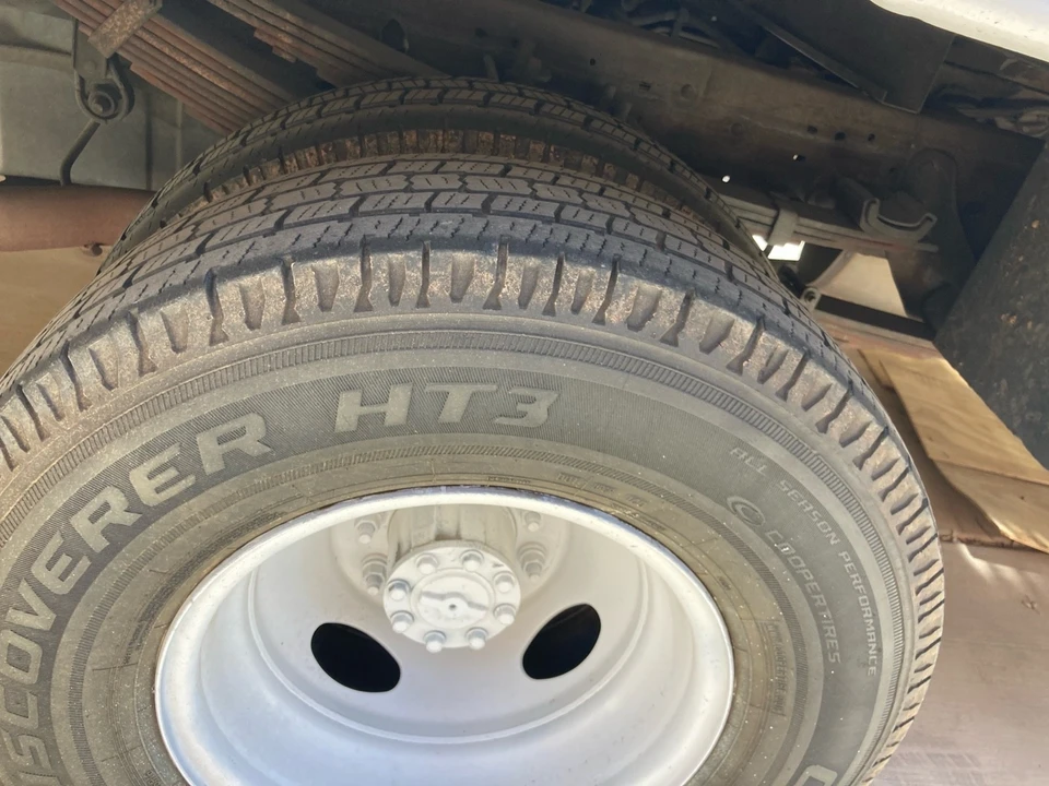 2000 Ford Super Duty 1st Gen - Image 5 of 19