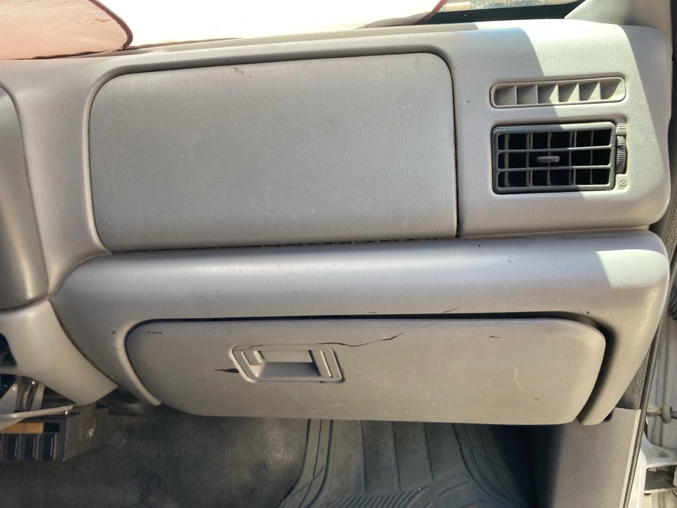 2000 Ford Super Duty 1st Gen - Image 7 of 19