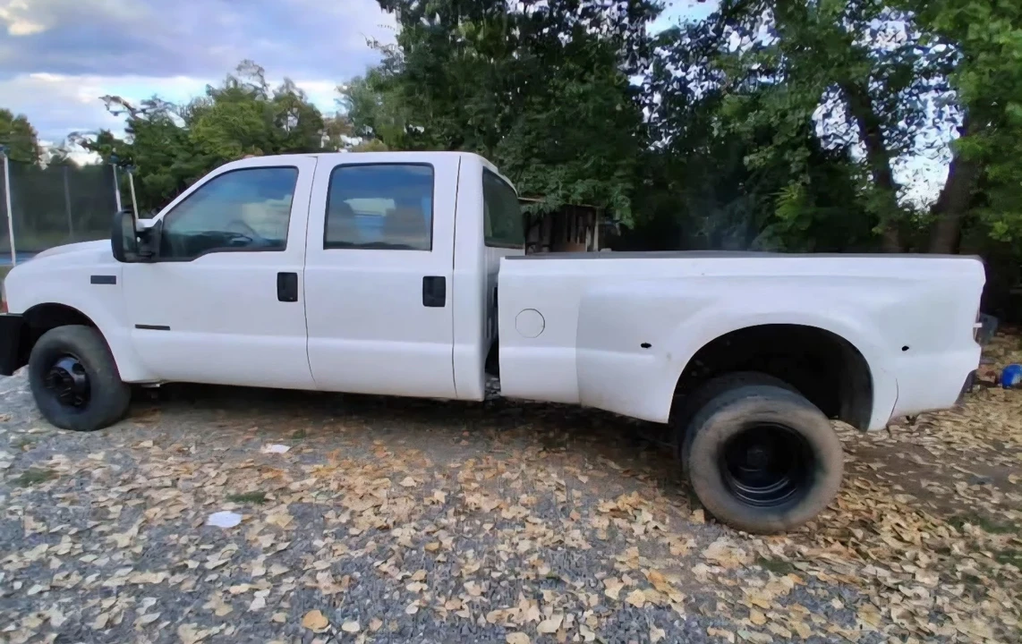 2000 Ford Super Duty 1st Gen - Image 3 of 4