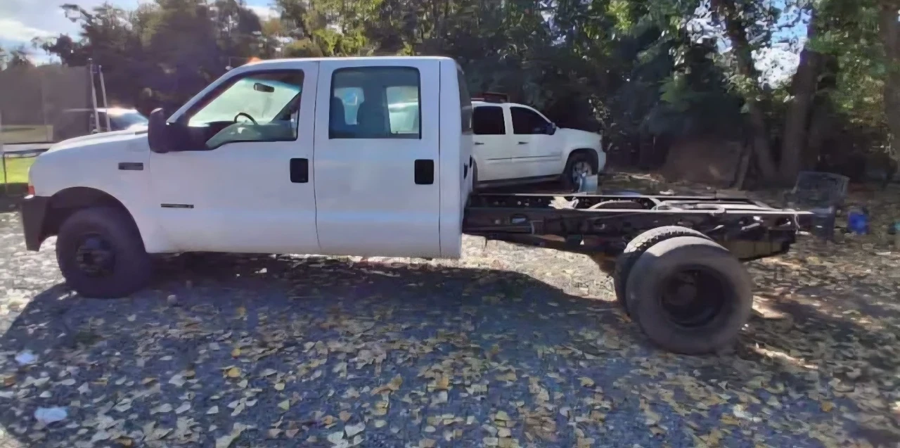 2000 Ford Super Duty 1st Gen - Image 2 of 4