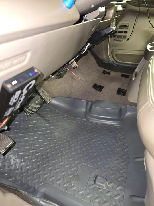 2000 Ford Super Duty 1st Gen - Image 3 of 12