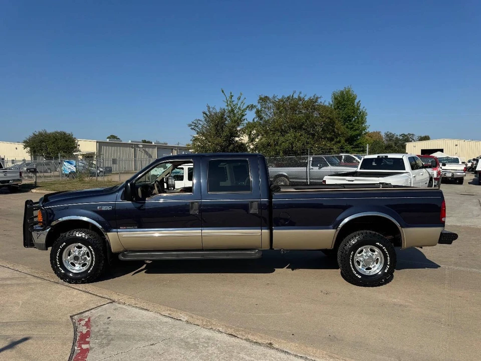 2000 Ford Super Duty 1st Gen - Image 3 of 12