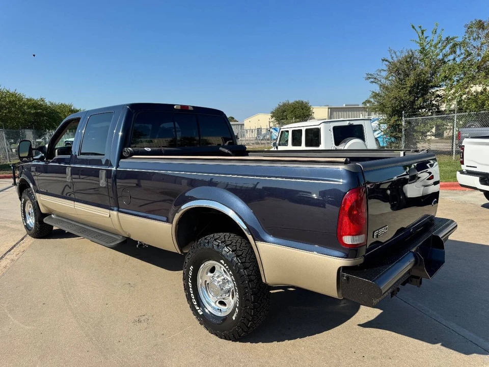 2000 Ford Super Duty 1st Gen - Image 2 of 12
