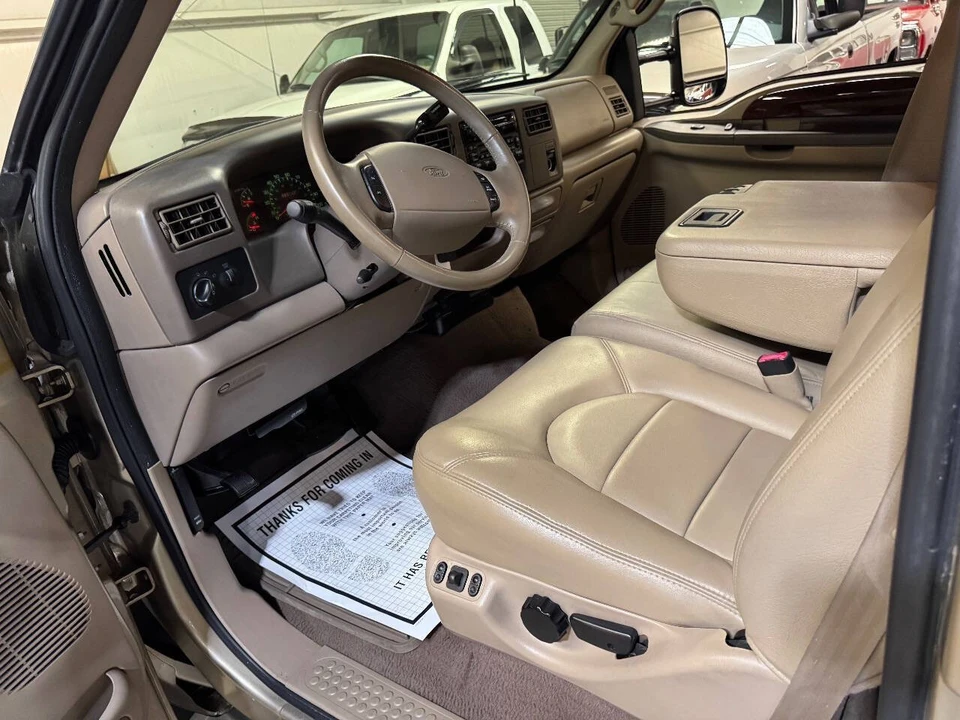 2000 Ford Super Duty 1st Gen - Image 2 of 12