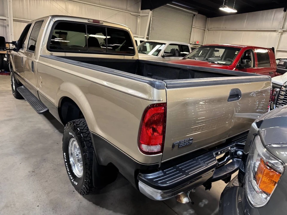 2000 Ford Super Duty 1st Gen - Image 6 of 12