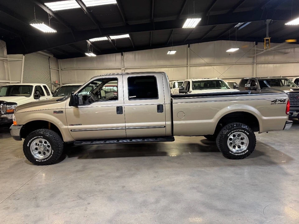 2000 Ford Super Duty 1st Gen - Image 3 of 12