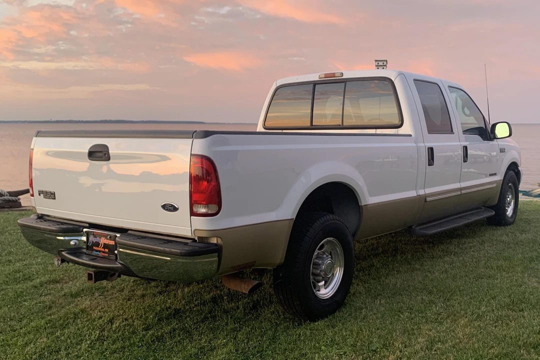 2000 Ford Super Duty 1st Gen - Image 4 of 31