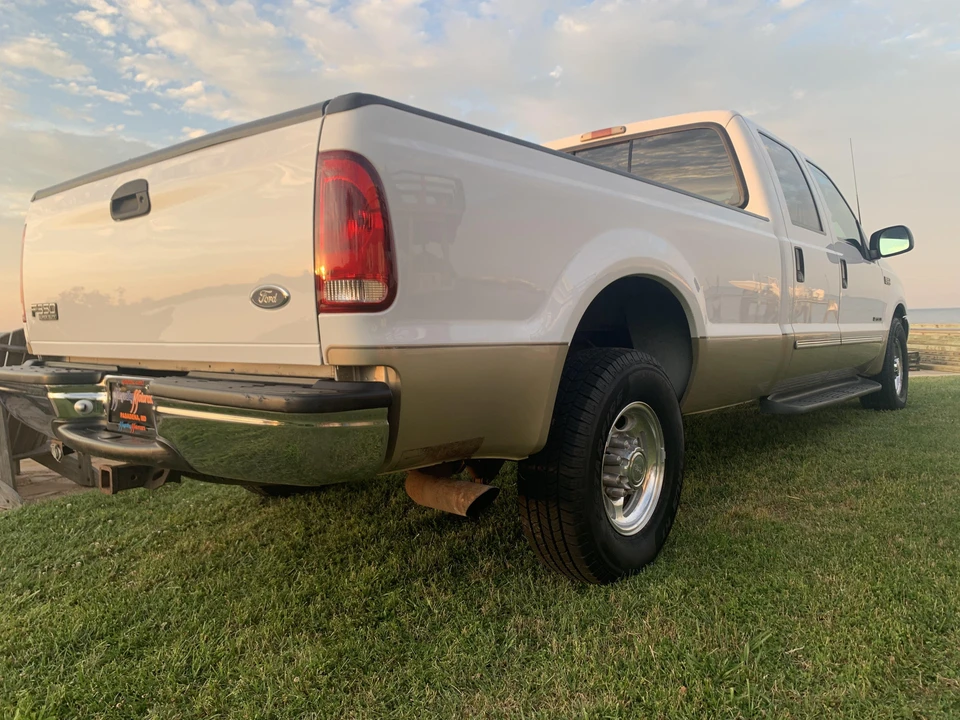 2000 Ford Super Duty 1st Gen - Image 21 of 31