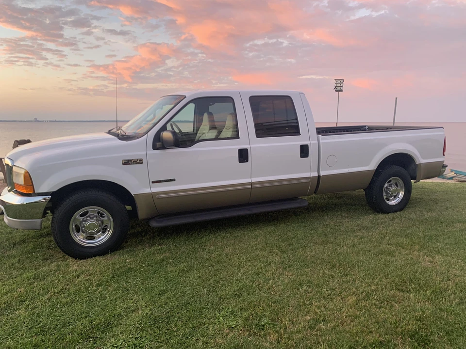 2000 Ford Super Duty 1st Gen - Image 10 of 31