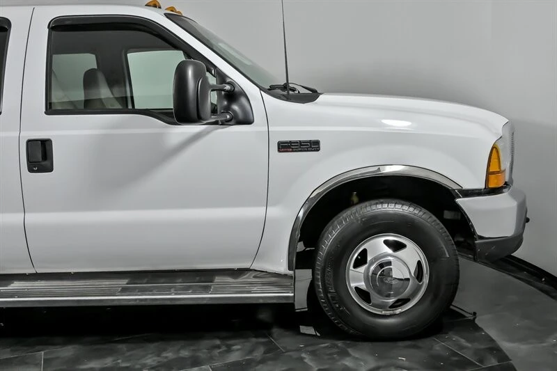 2000 Ford Super Duty 1st Gen - Image 13 of 21
