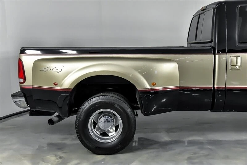 2000 Ford Super Duty 1st Gen - Image 12 of 21