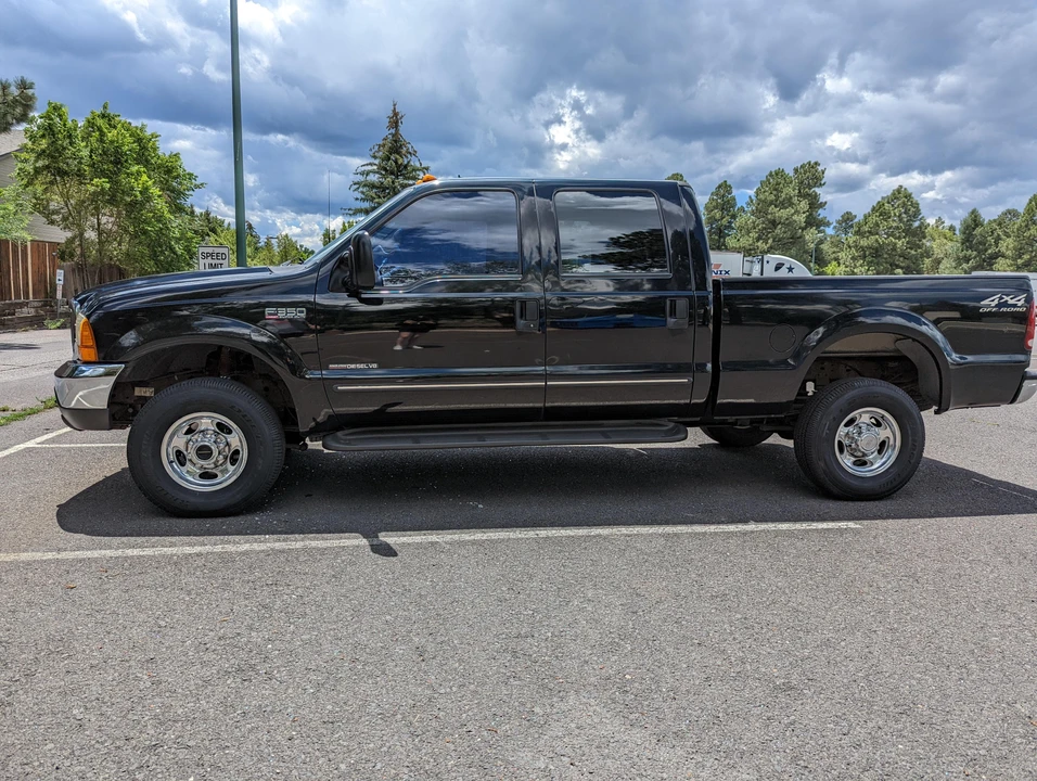 2000 Ford Super Duty 1st Gen - Image 12 of 31