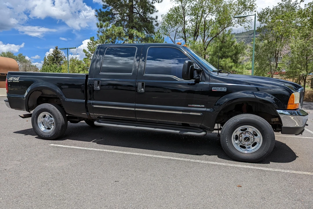 2000 Ford Super Duty 1st Gen - Image 3 of 31